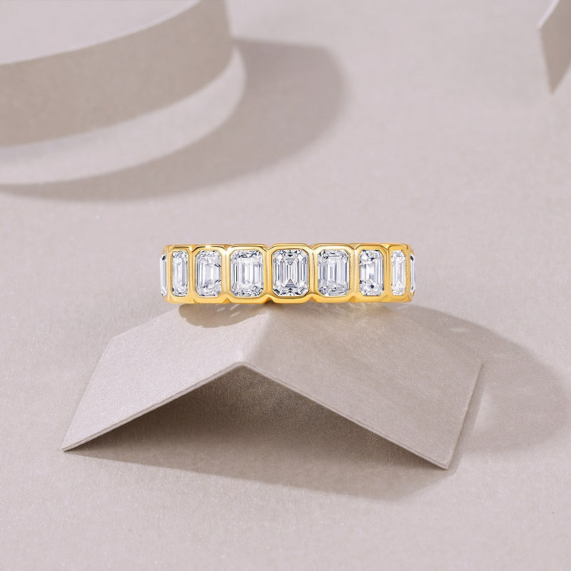 Nourah Moissanite Ring