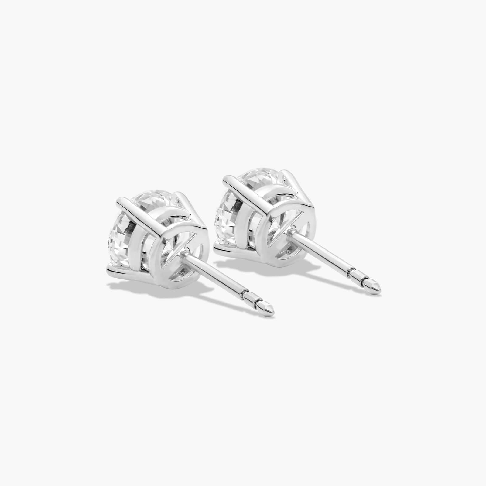 Heba Moissanite Stud Earrings