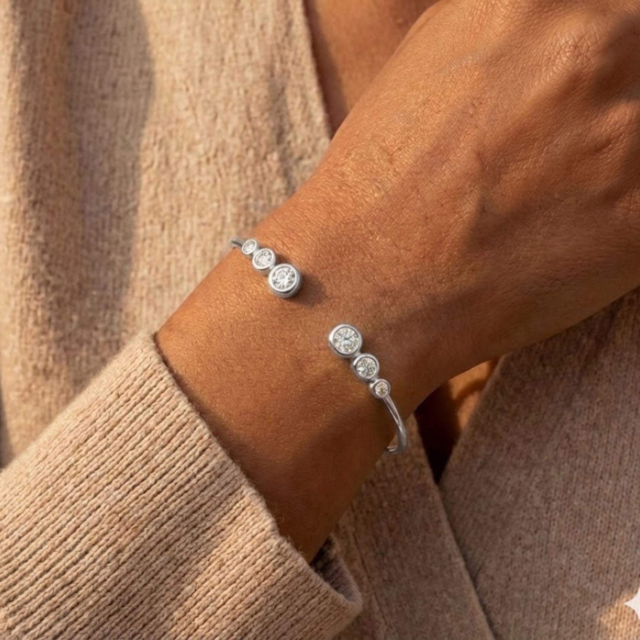 سوار نجوى مويسانيت