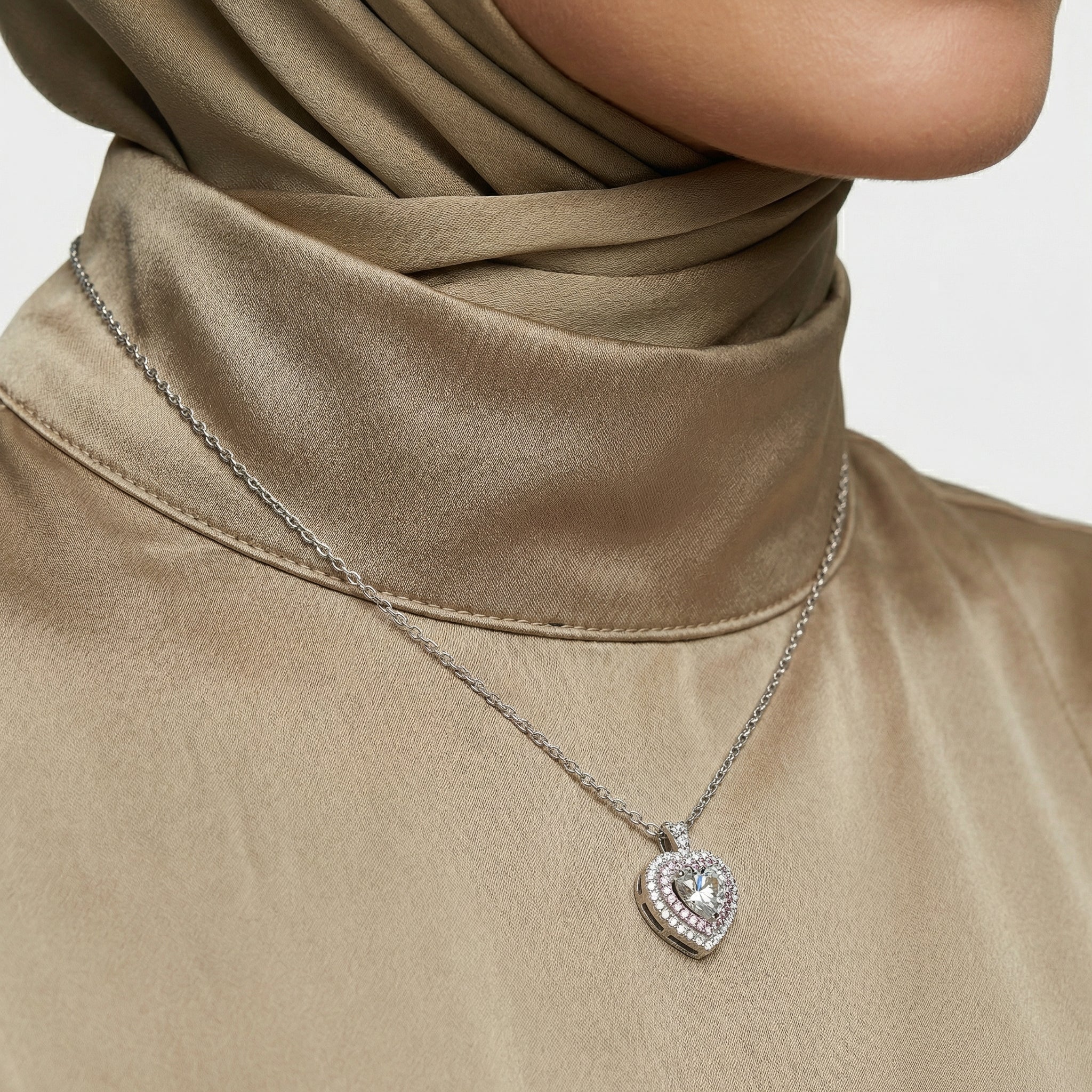 Noura Moissanite Pendant