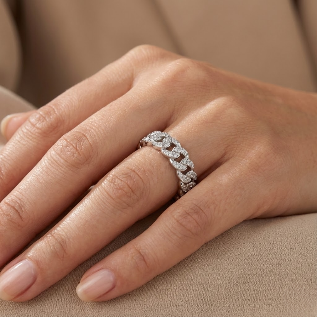 Nawal Moissanite Ring