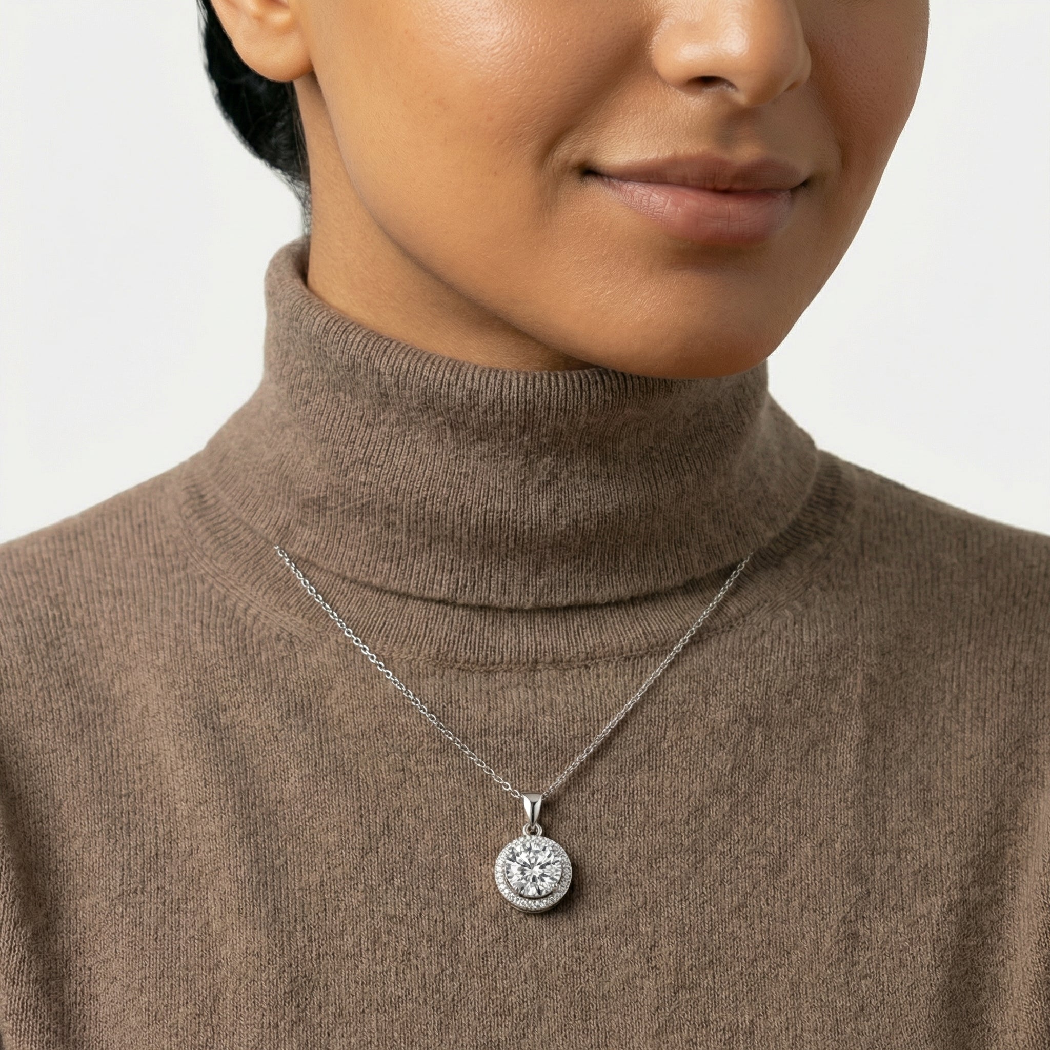 Marwa Moissanite Pendant