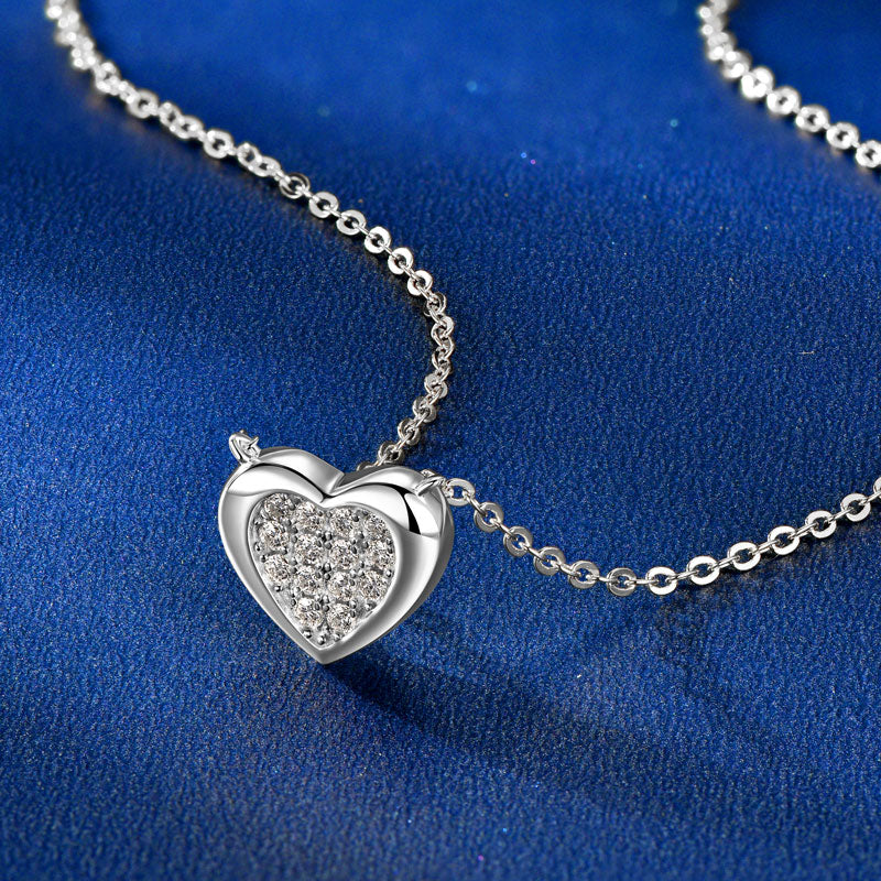 قلادة عاليا من المويسانايت