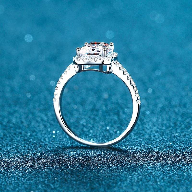 Rajaa Moissanite Ring