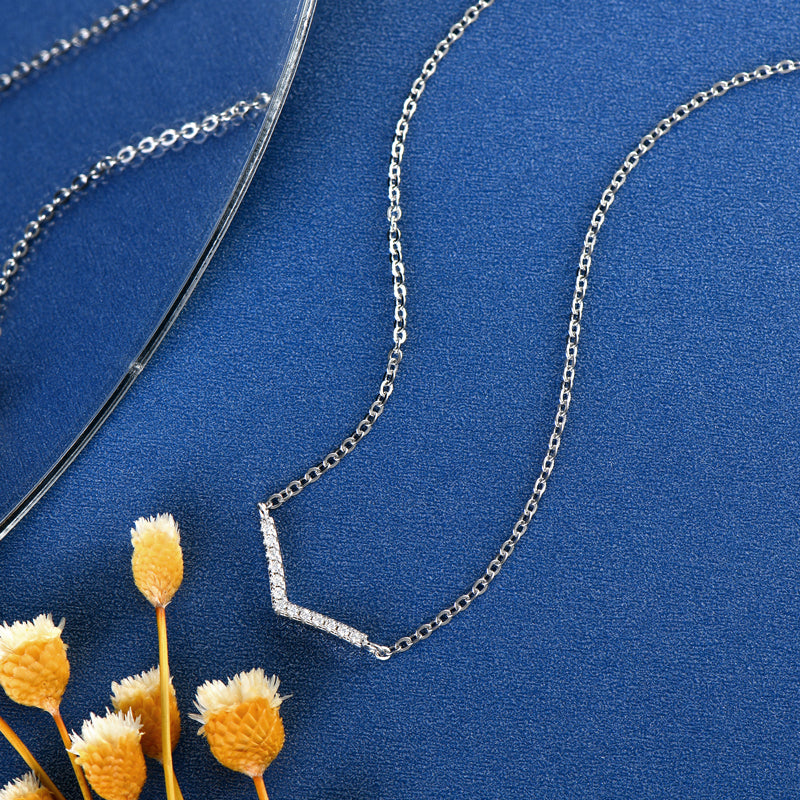 قلادة أصيلة مويسانيتي