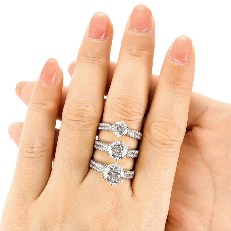 Nisreen Moissanite Ring