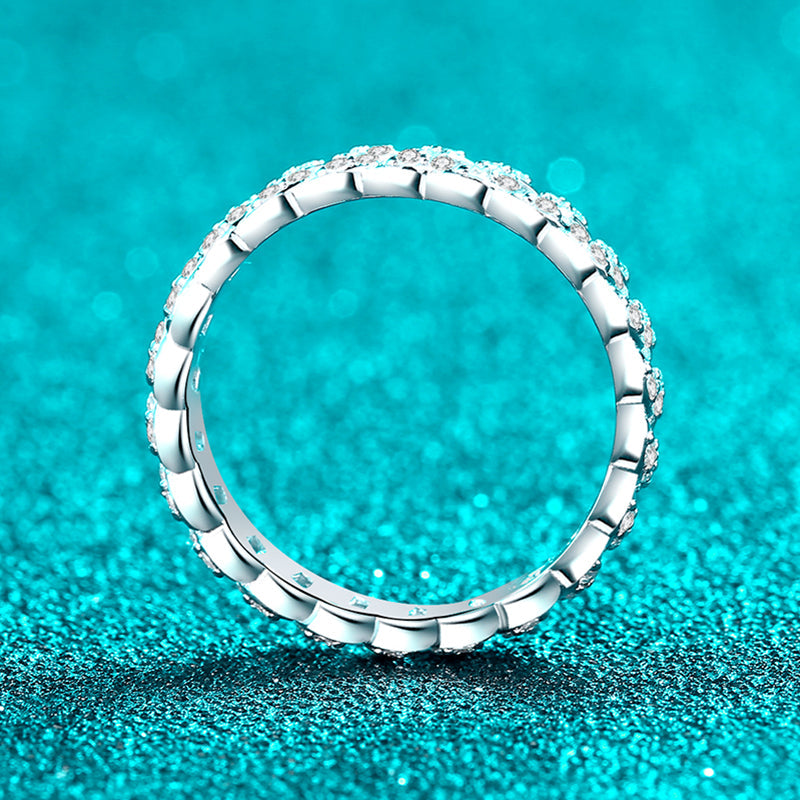 Nawal Moissanite Ring