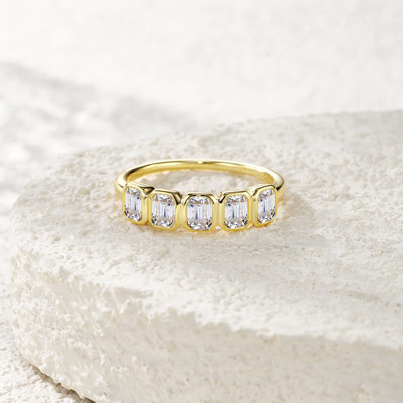 خاتم منار من المويسانيت