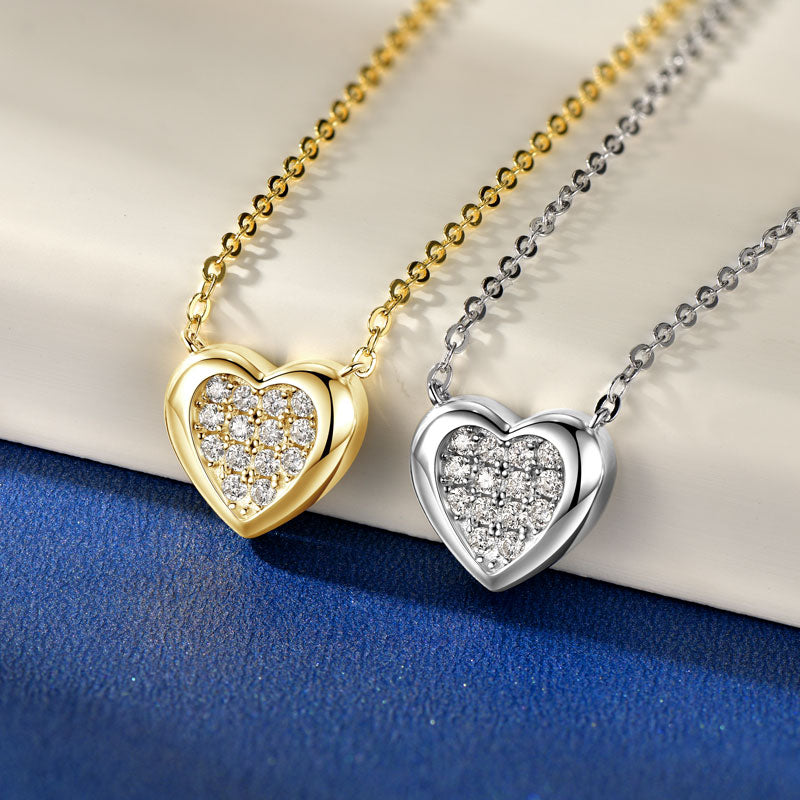 قلادة عاليا من المويسانايت