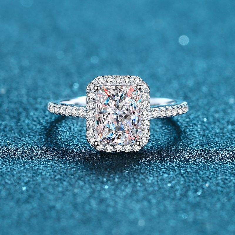 Rajaa Moissanite Ring