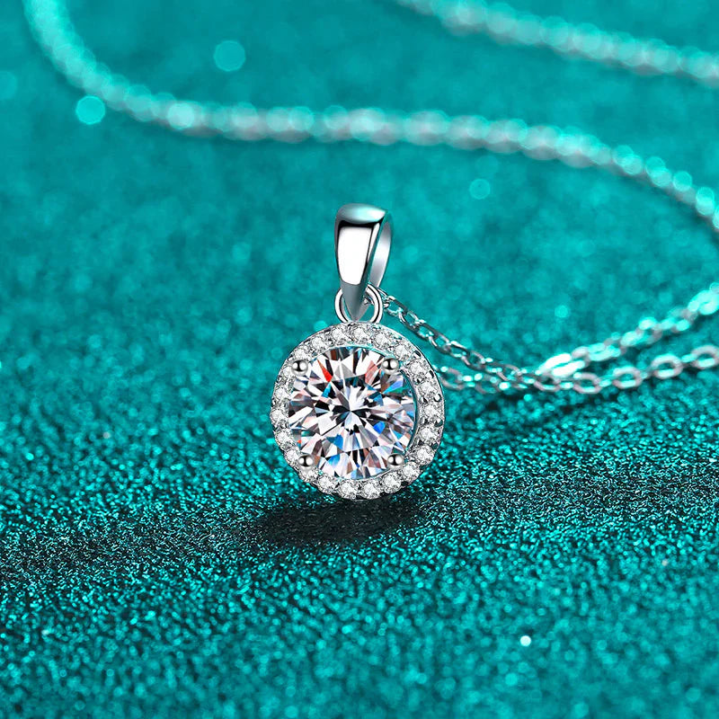 Marwa Moissanite Pendant