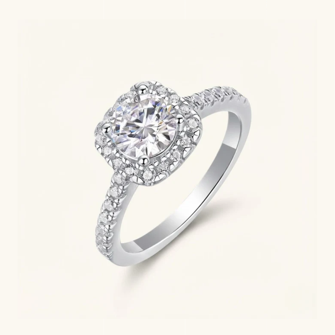 Naeema Moissanite Ring