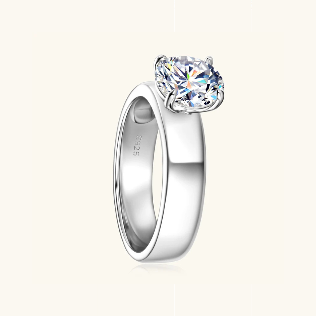 Khadija Moissanite Ring