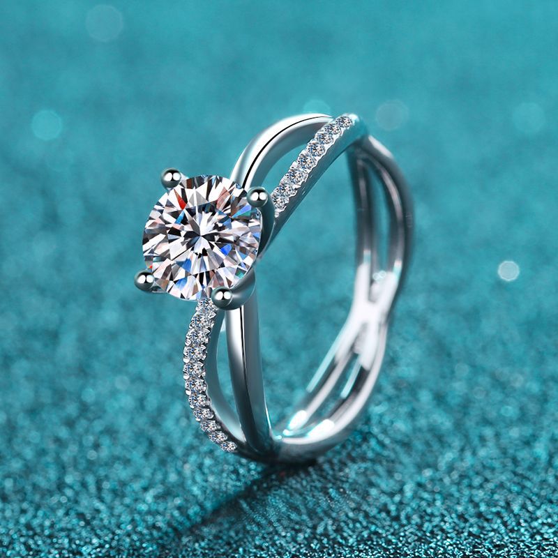 Rand Moissanite Ring