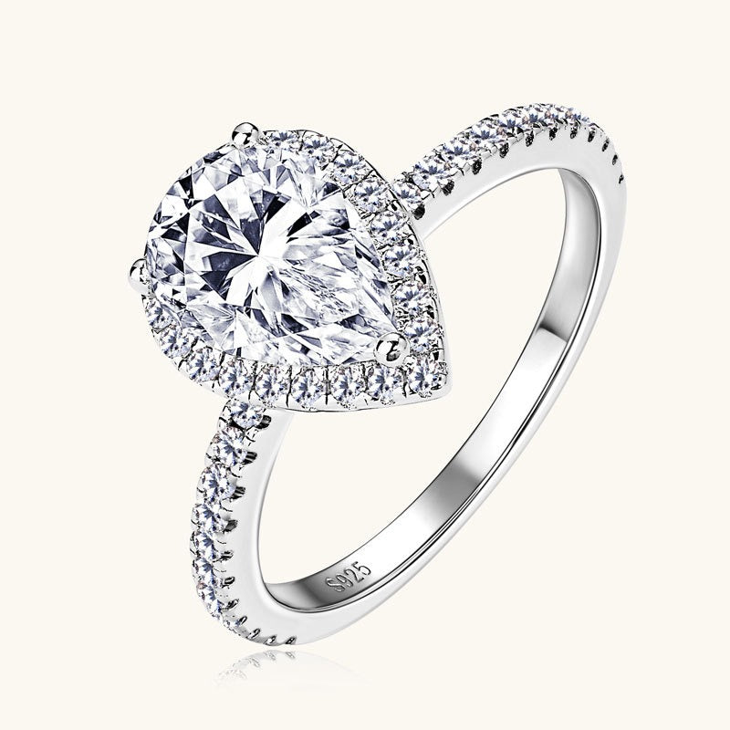 Mirna Moissanite Ring