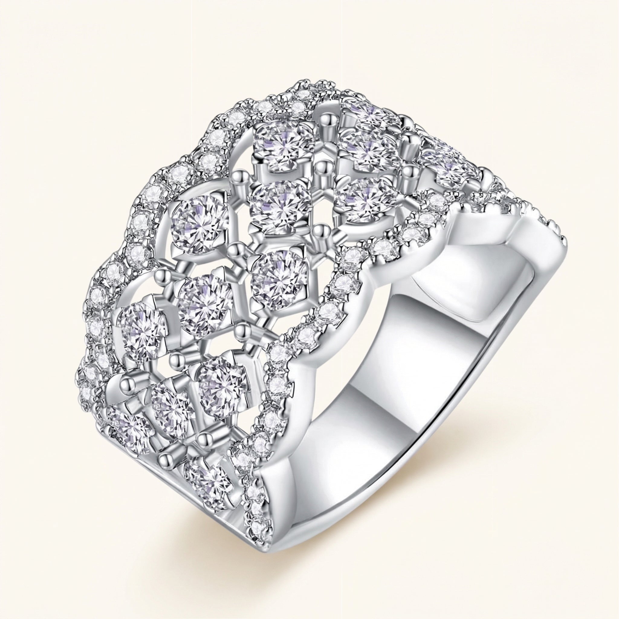 Hoor Moissanite Ring