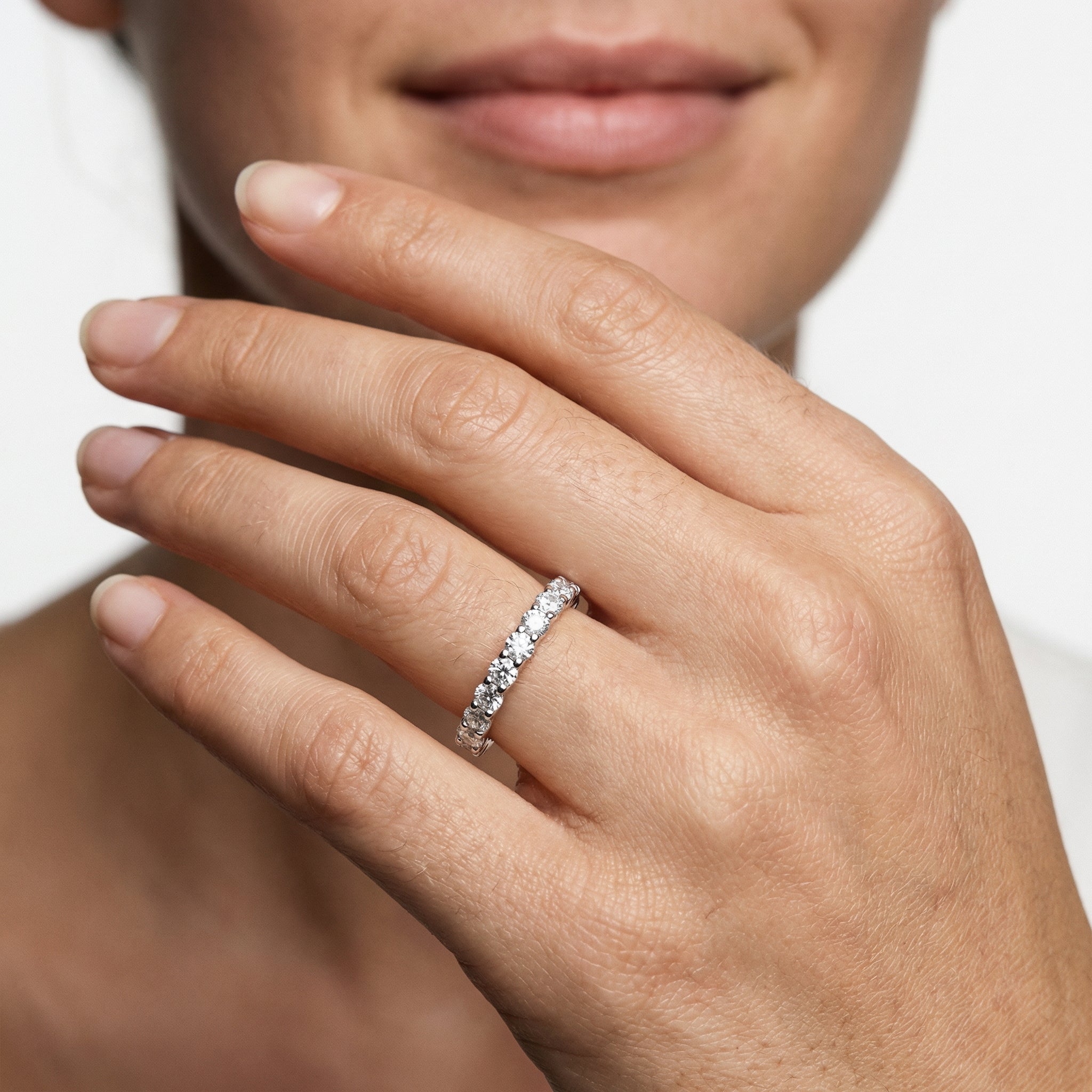 Yusra Moissanite Ring