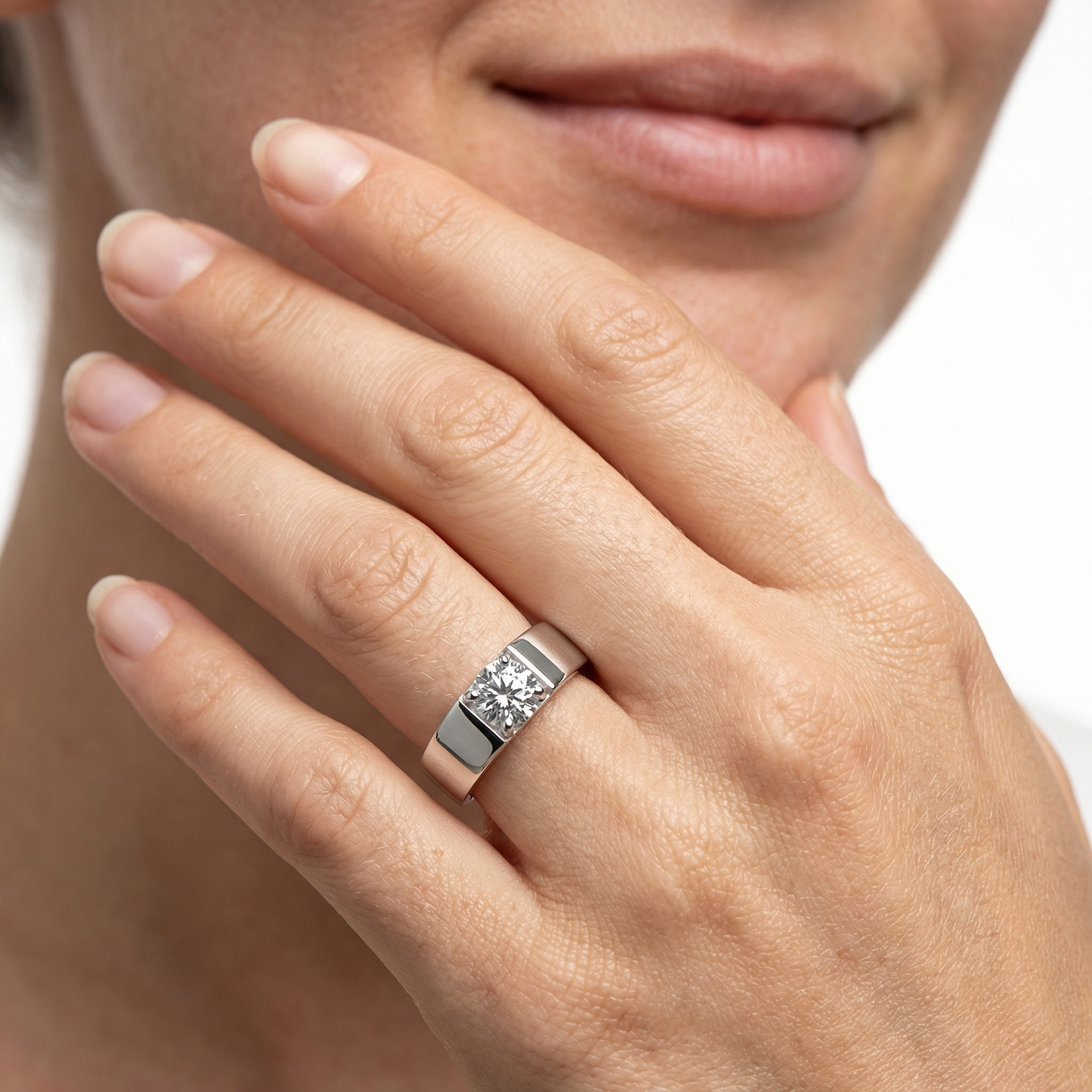 Zulfa Moissanite Ring