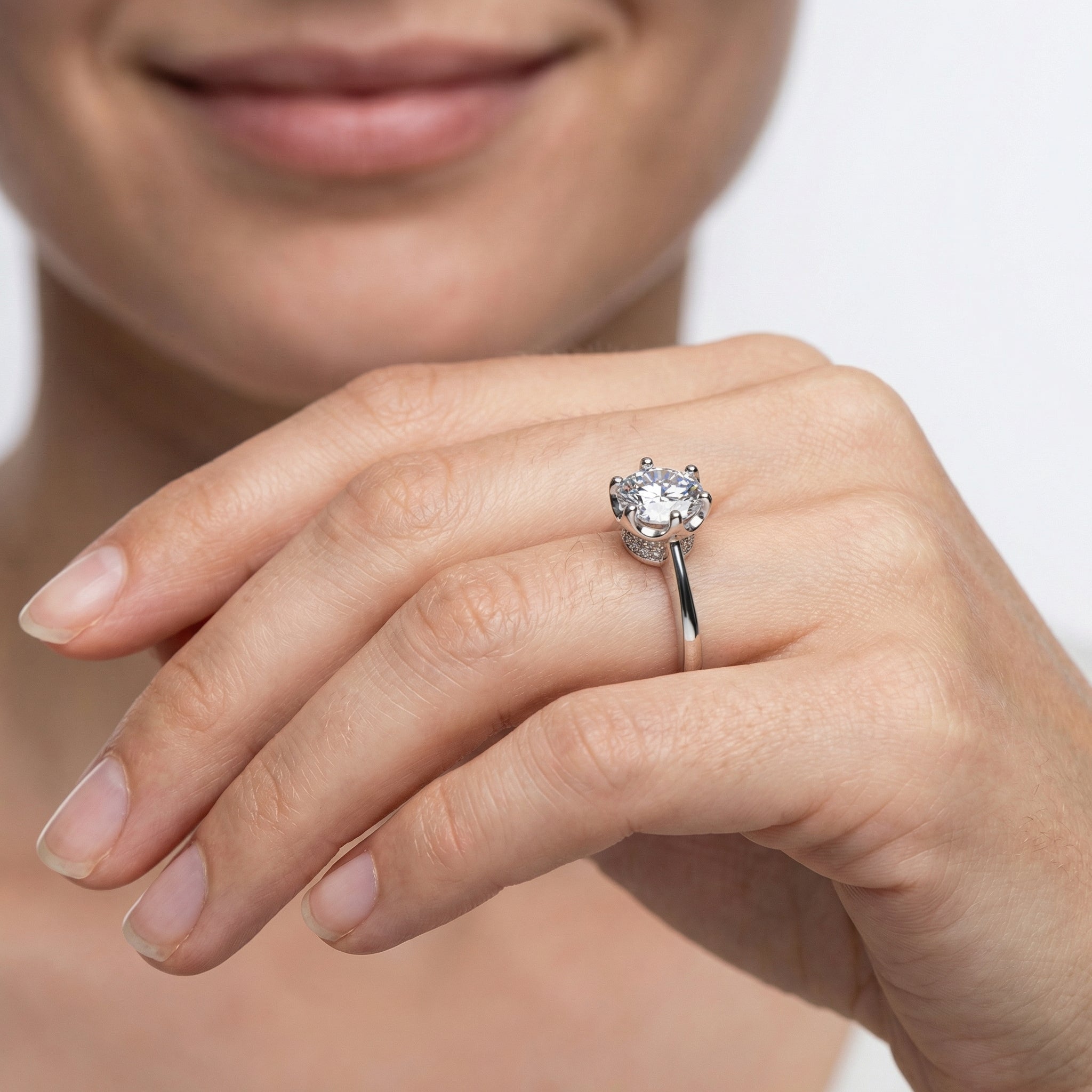 Suad Moissanite Ring