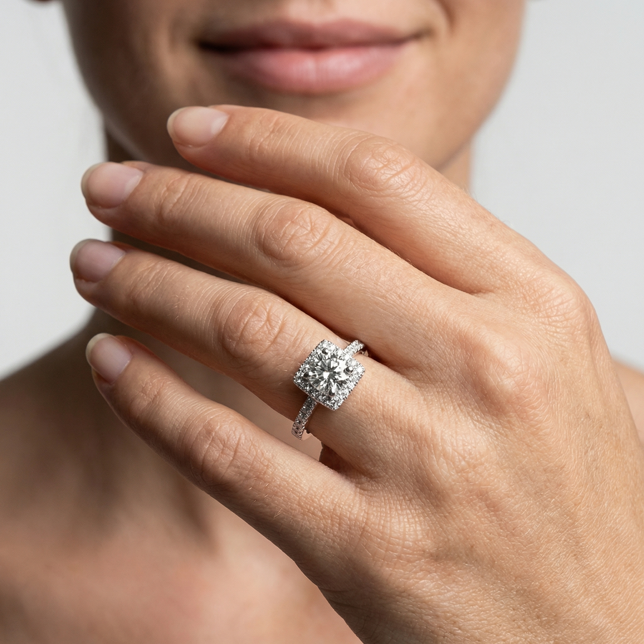 Ibtihal Moissanite Ring