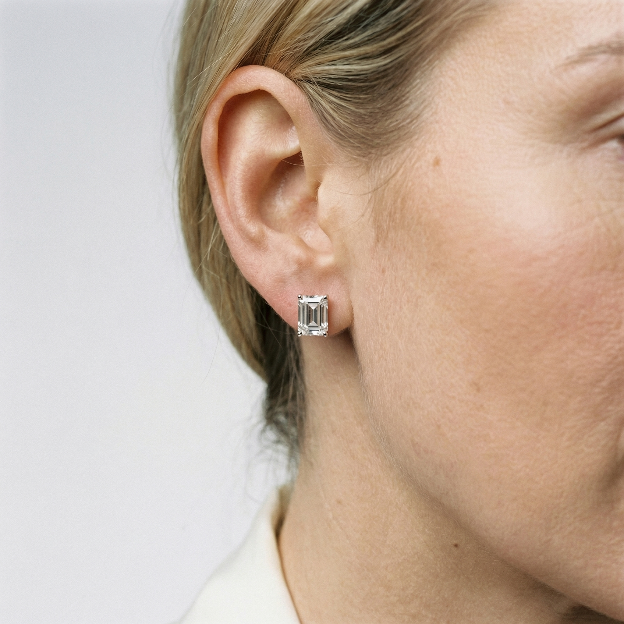 Kawther Moissanite Earrings