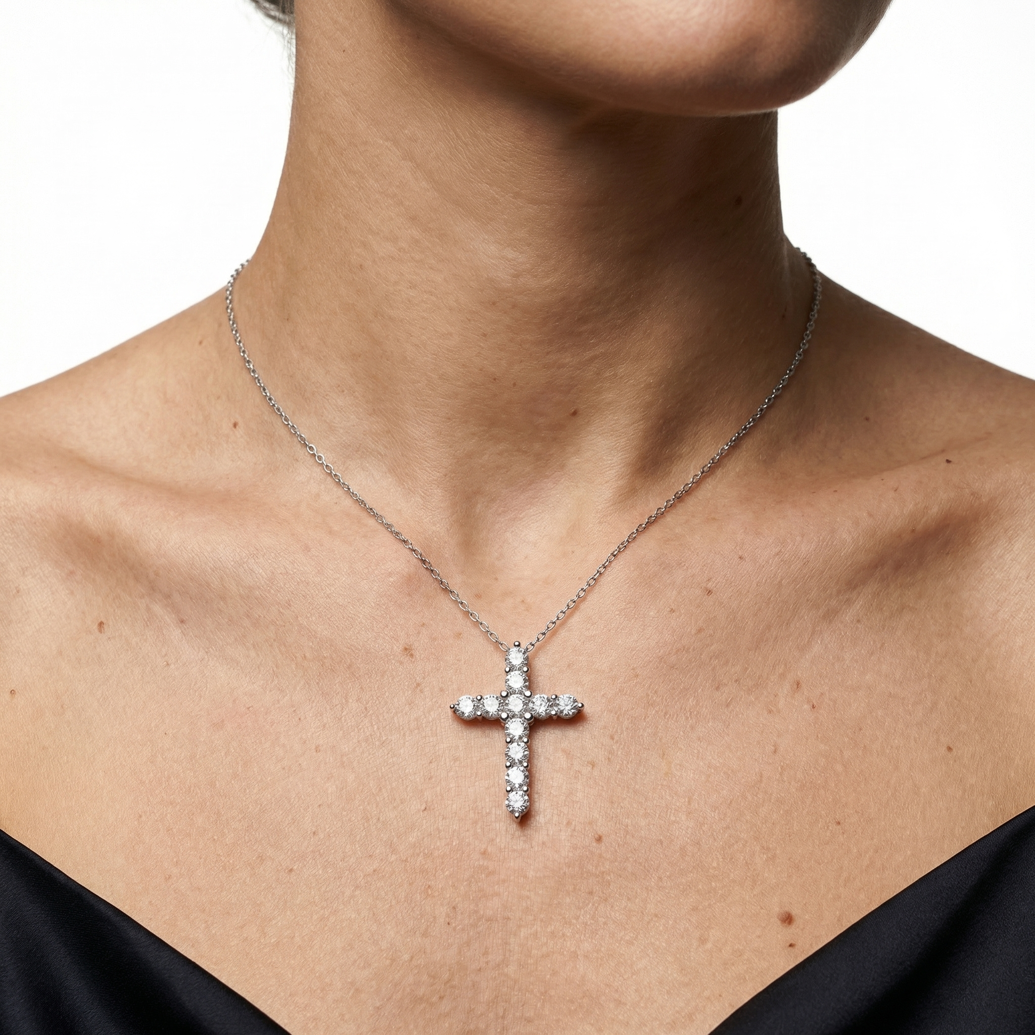 Izzah Moissanite Necklace