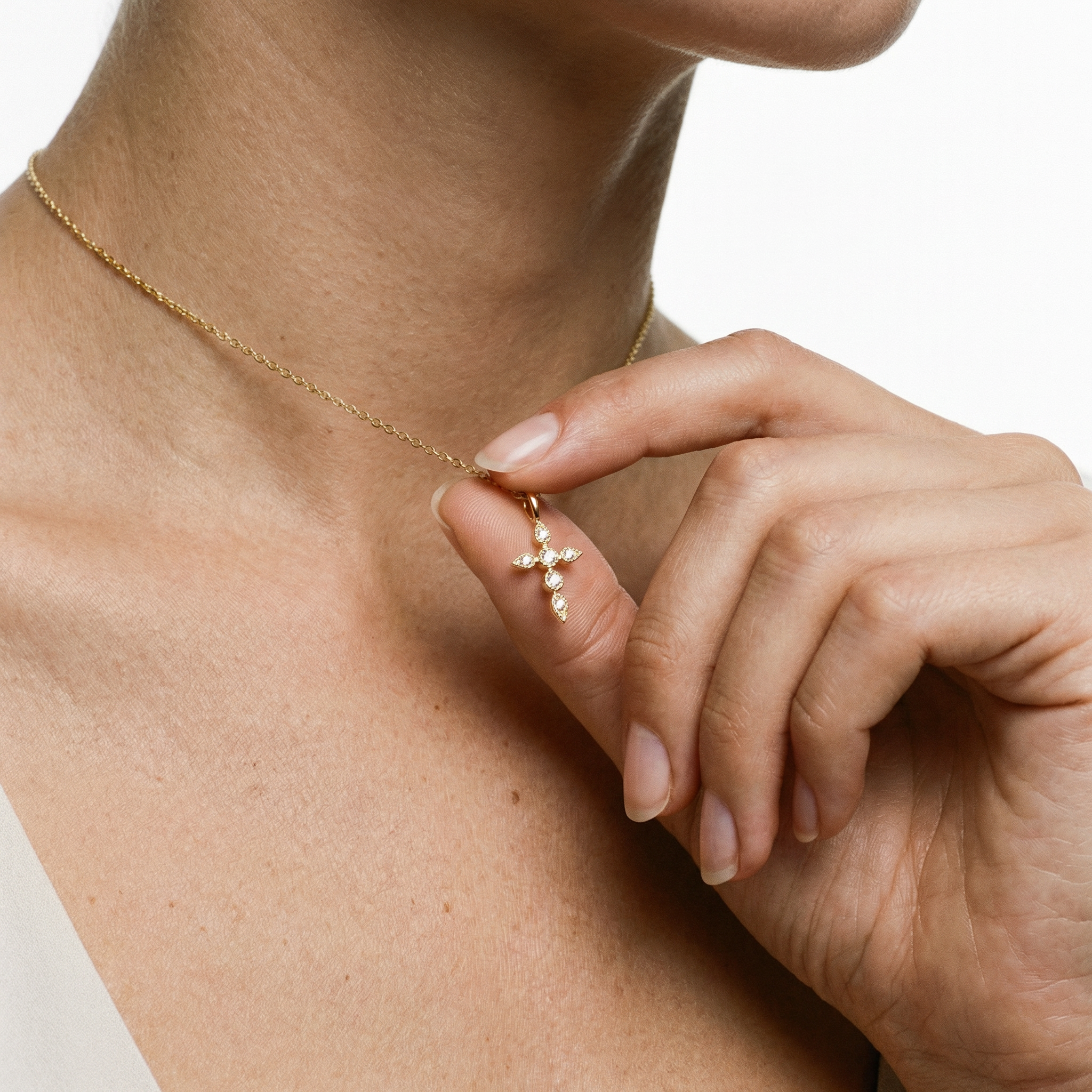 Raya Moissanite Necklace