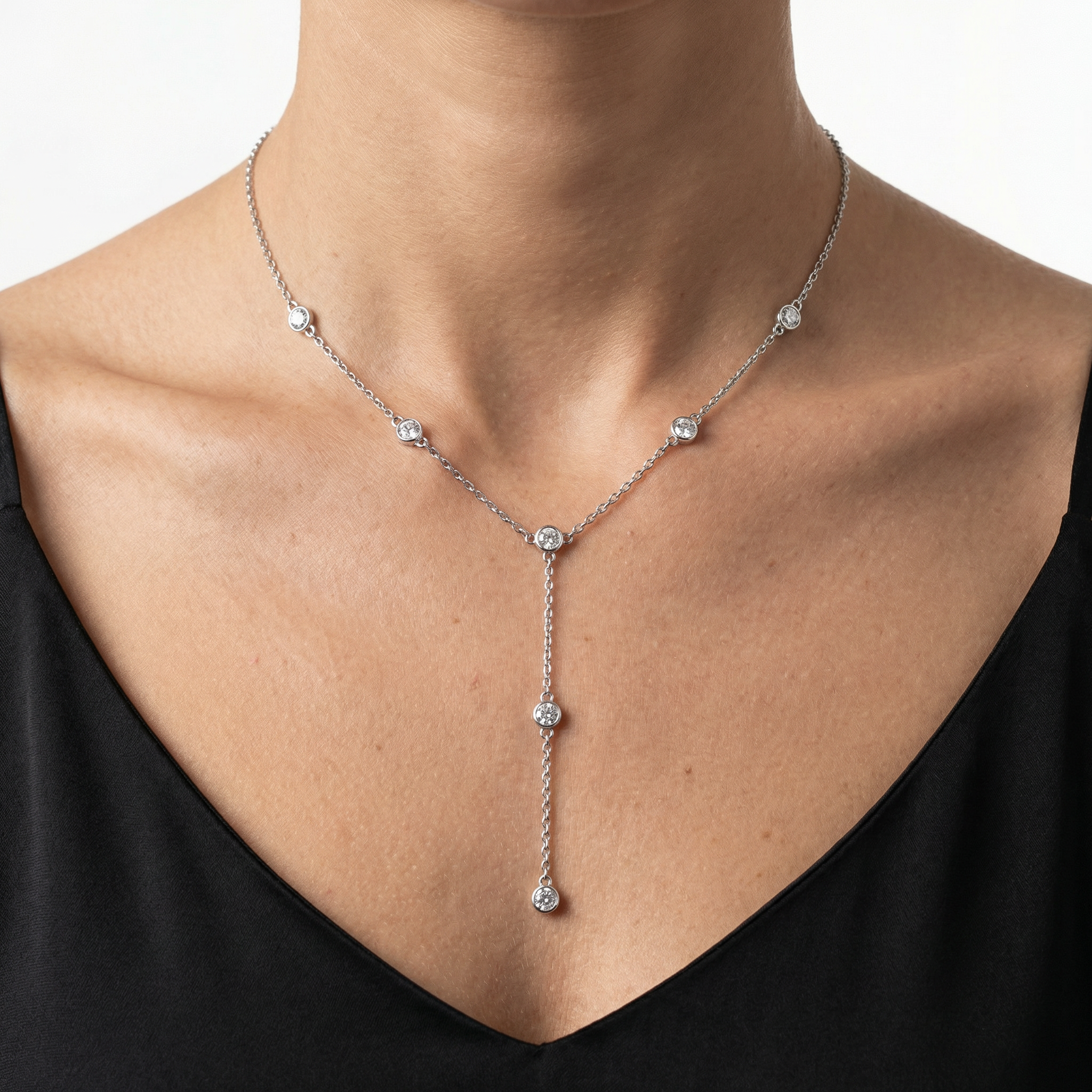 Razane Moissanite Necklace