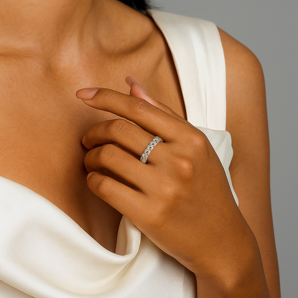 Nawal Moissanite Ring