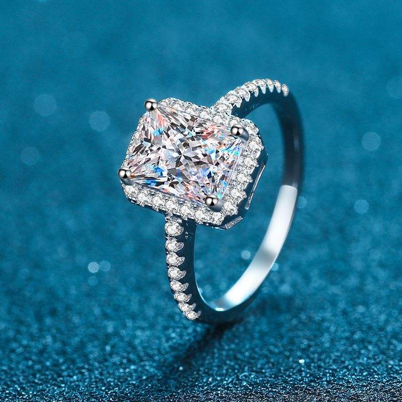 Rajaa Moissanite Ring