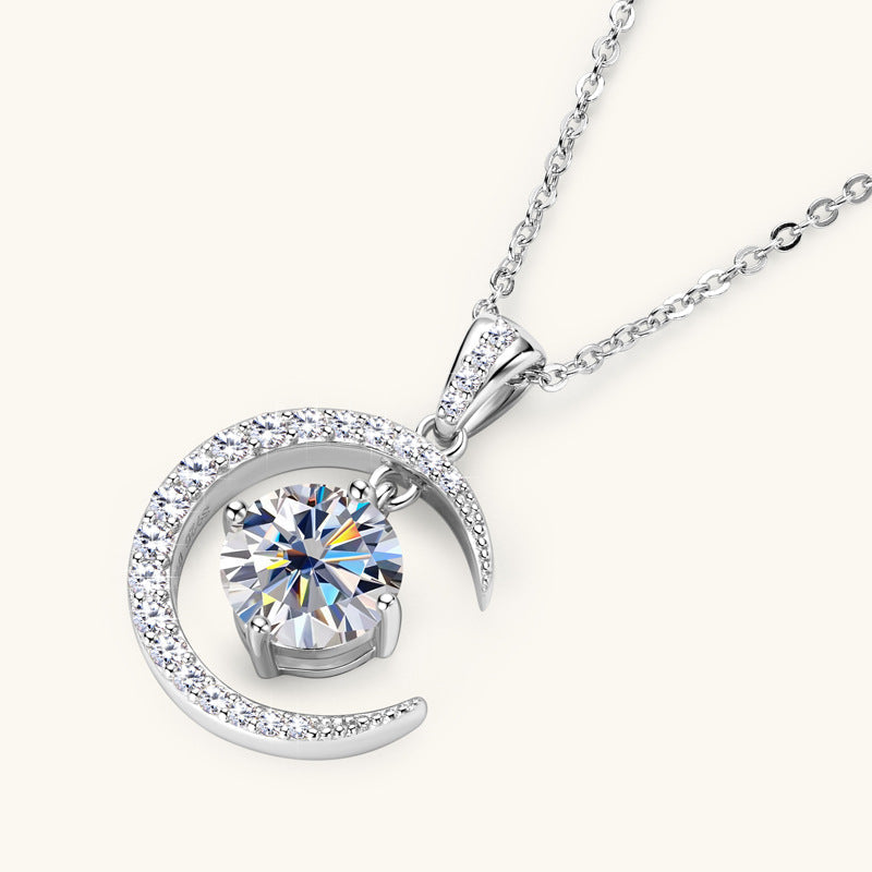 Saraa Moissanite Pendant
