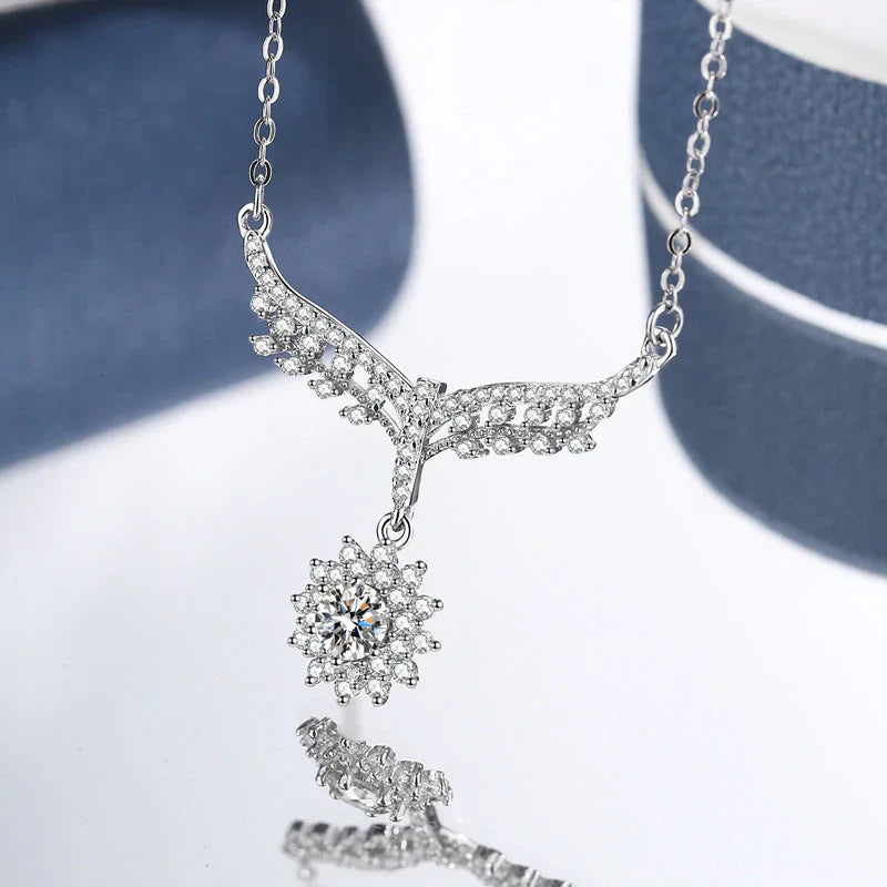 Nabila Moissanite Necklace