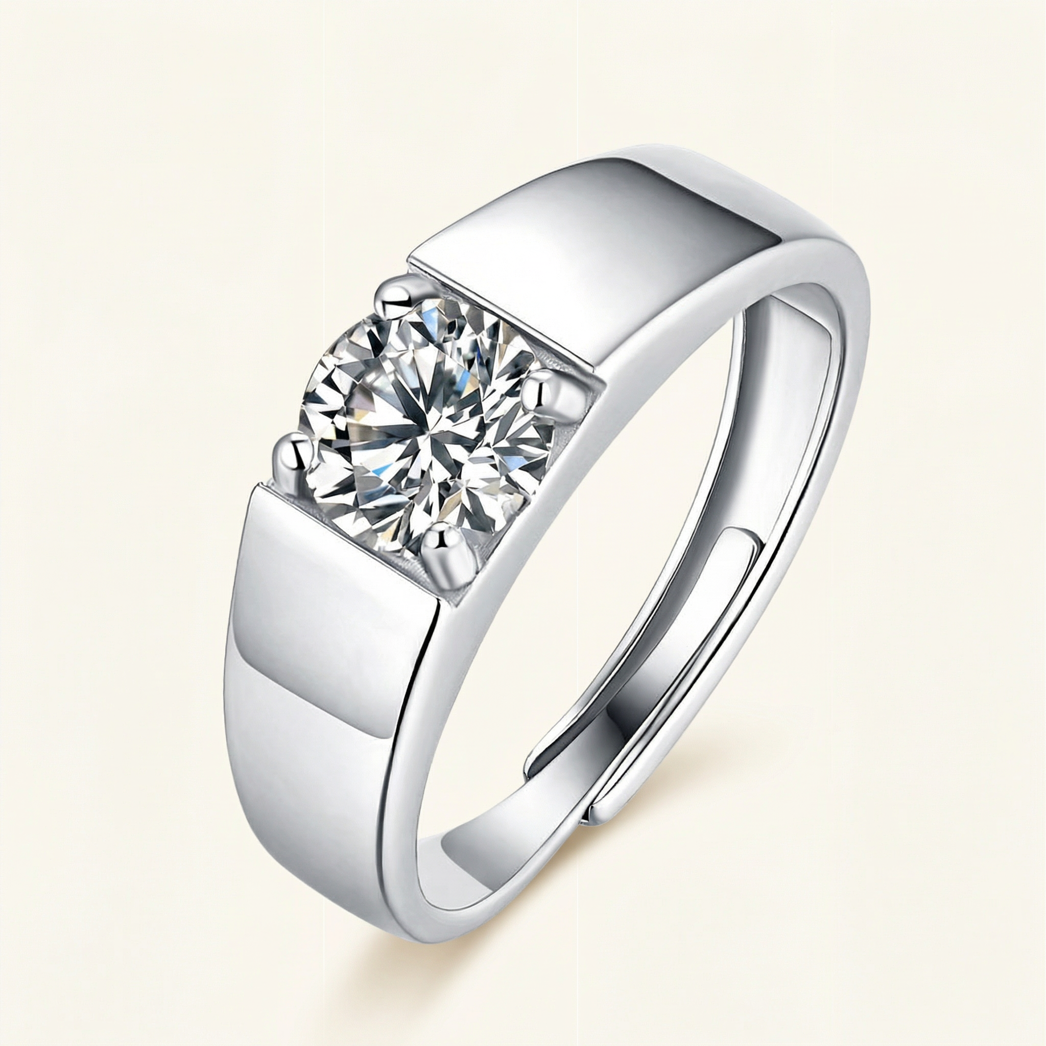 Zulfa Moissanite Ring