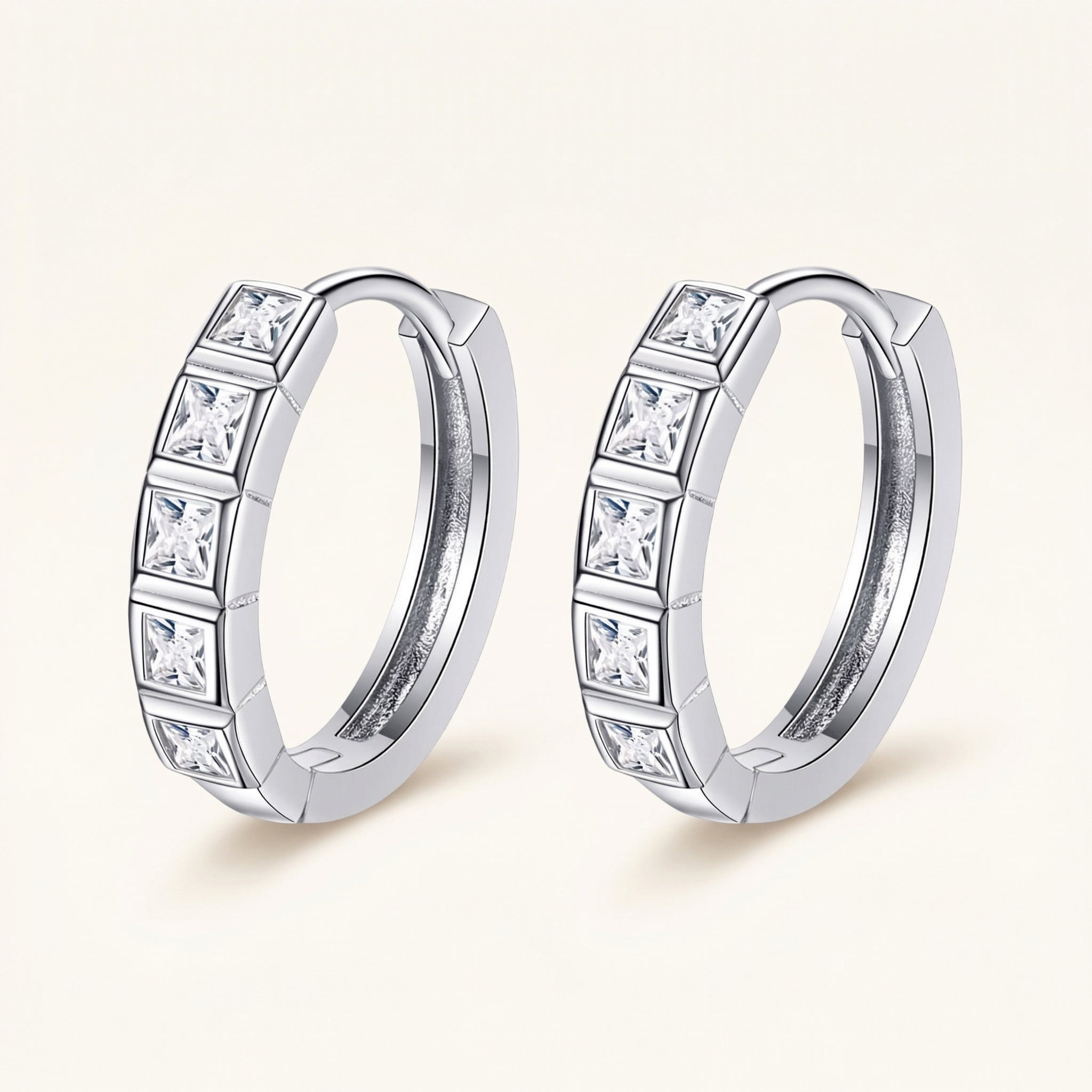 Loulou Moissanite Earrings