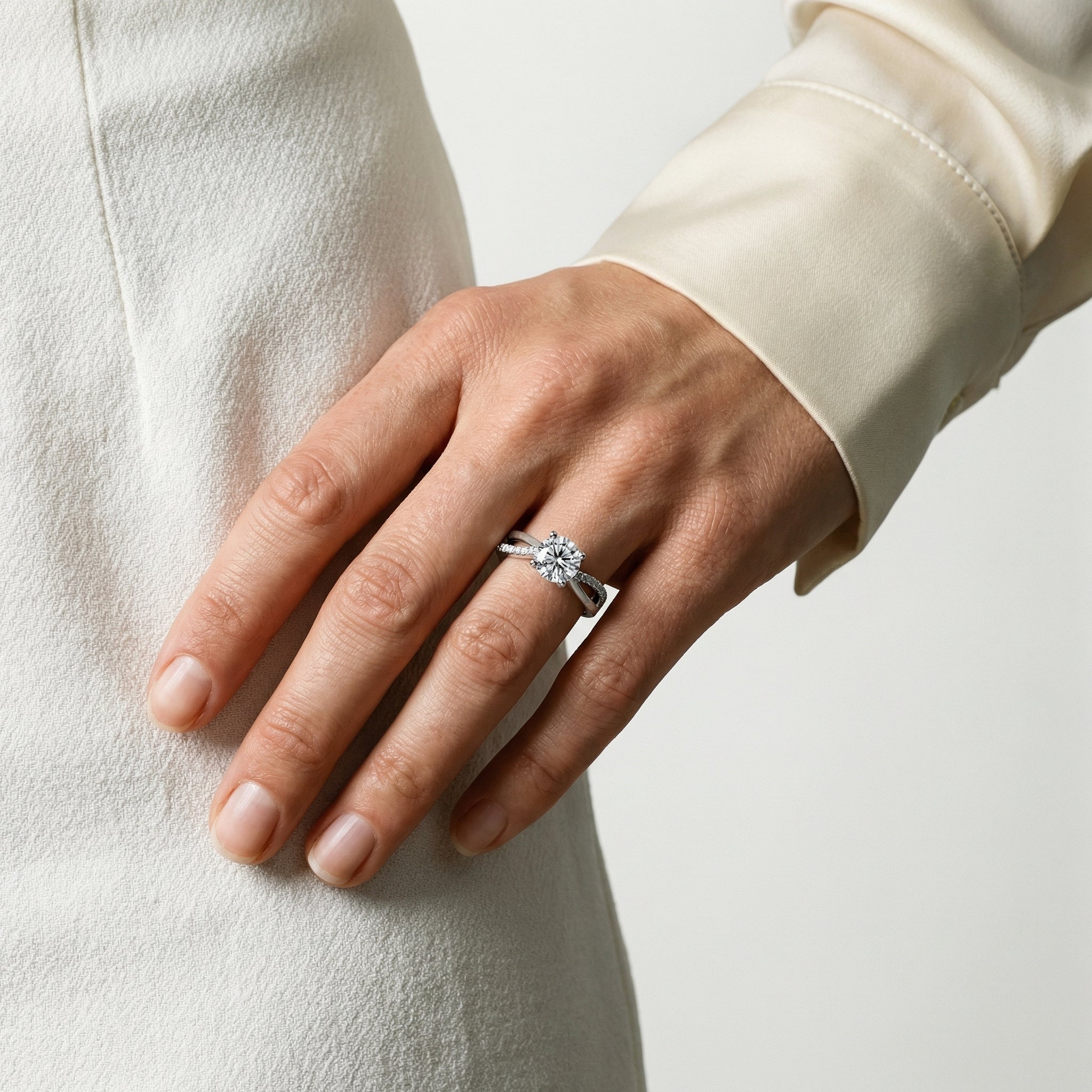 Rand Moissanite Ring