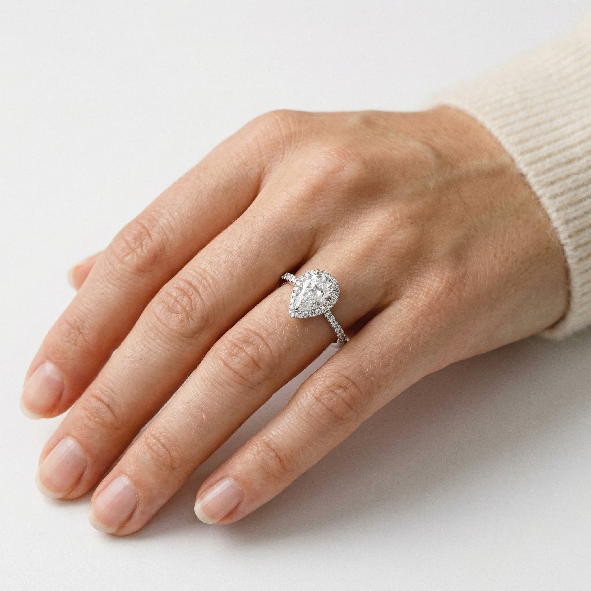 Bayan Moissanite Ring