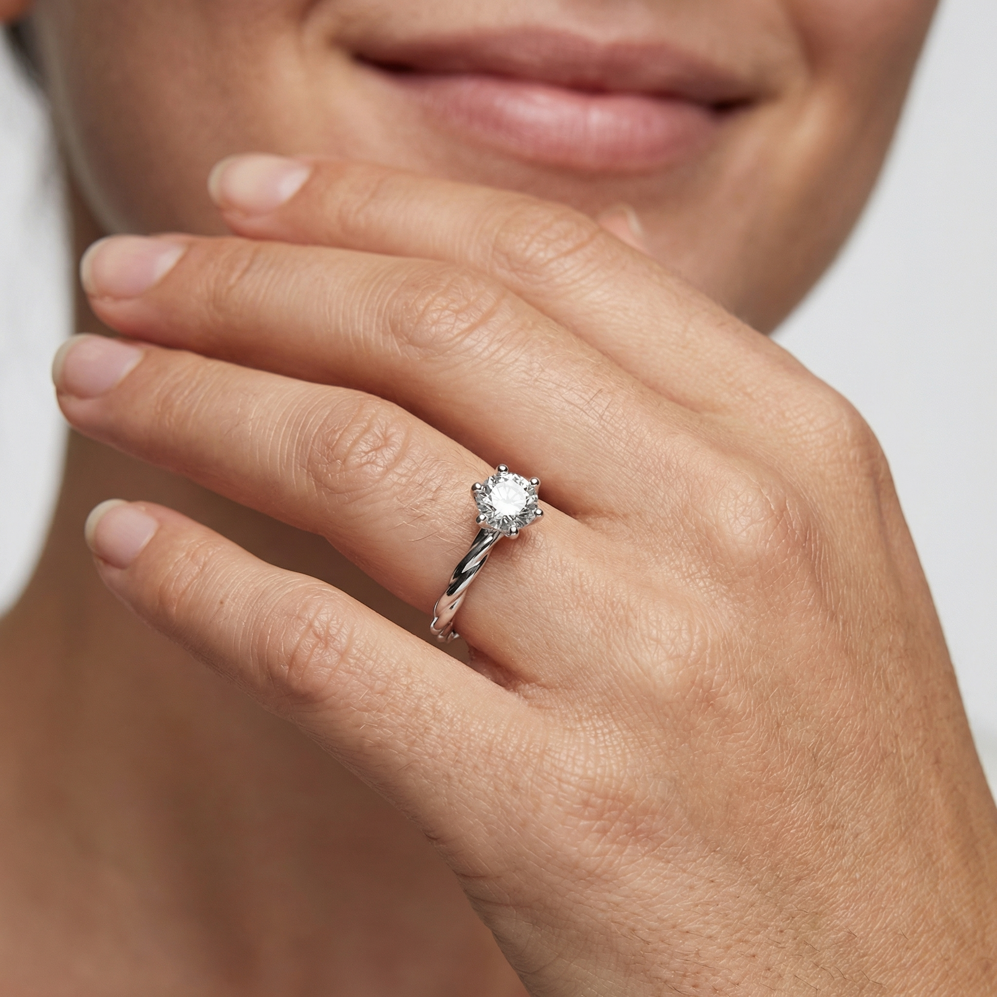 Buthaina Moissanite Ring