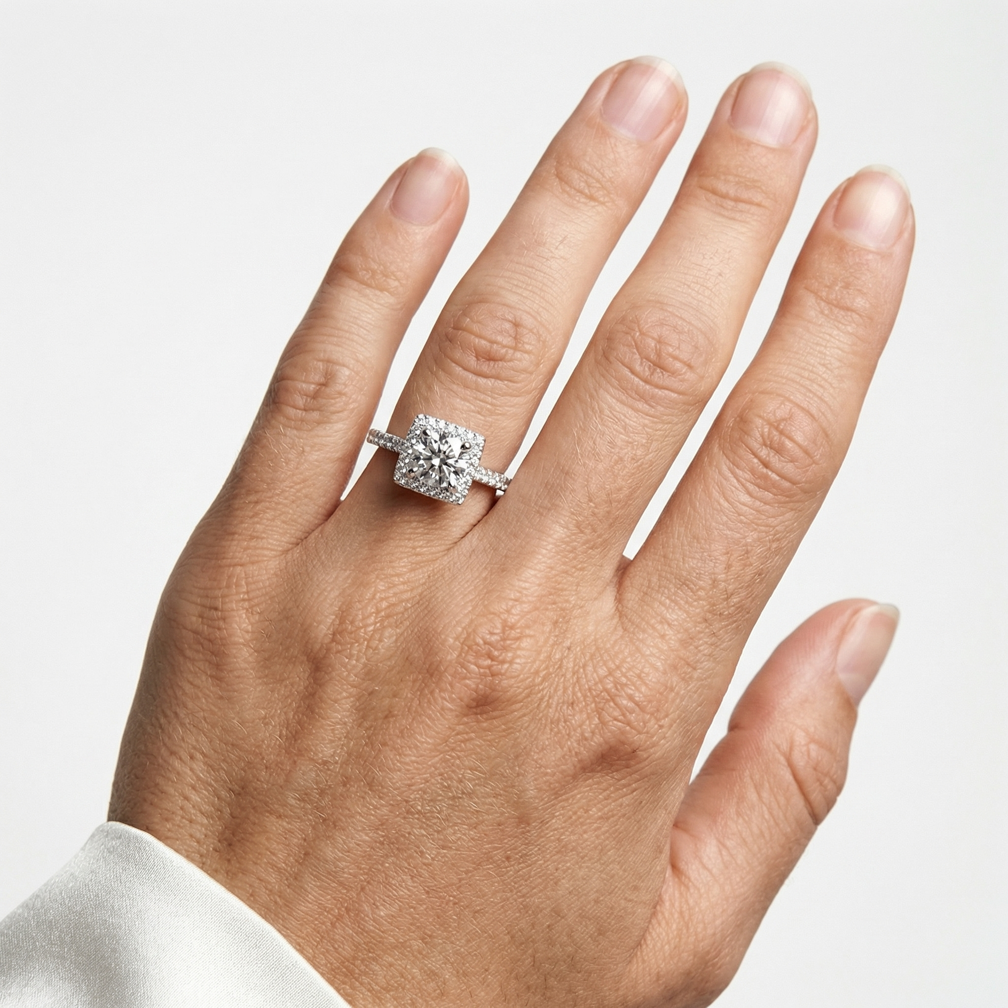 خاتم ابتهال المويسانايت