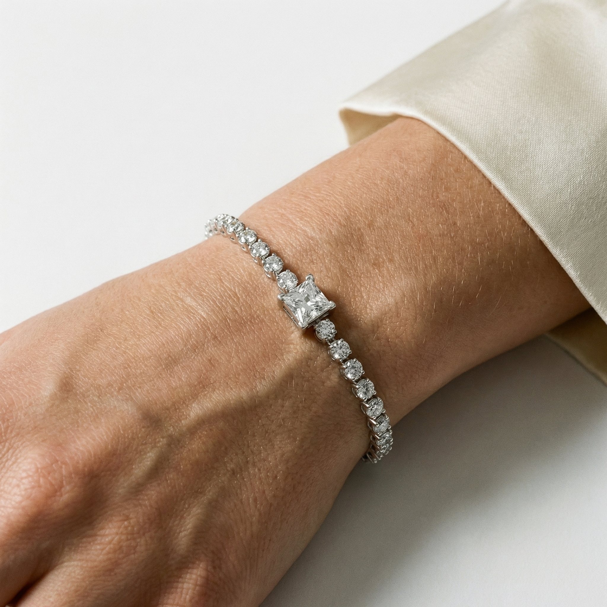 Dhia Moissanite Bracelet